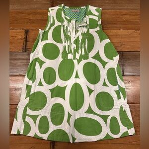 Tizzie Green Circle Print Sleeveless Blouse Size M